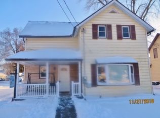 302 Dixon Ave, Rock Falls, IL 61071