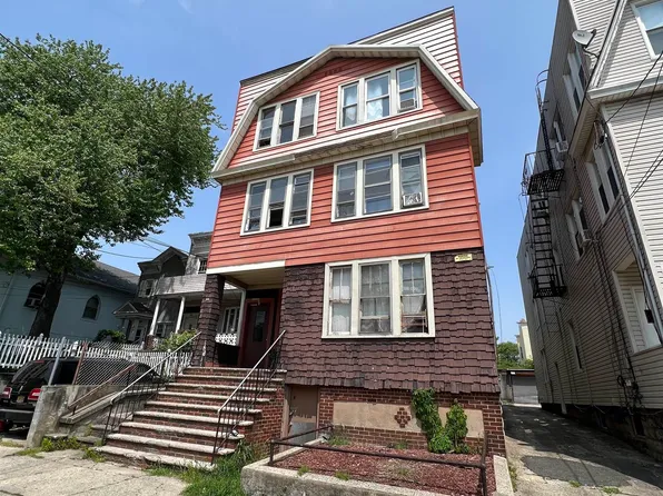 94 Pearsall Ave #3R, Jersey City, NJ 07306