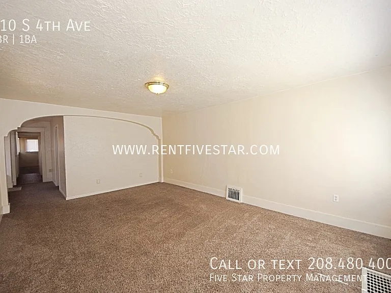 810 S 4th Ave — Photo 4