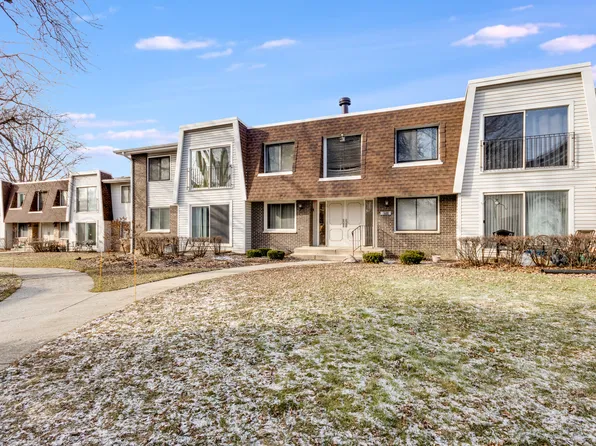 2711 Hobson Rd APT 4, Woodridge, IL 60517