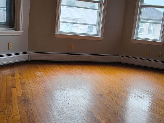 2nd image of 212-218 Lowell Streetunit #2W