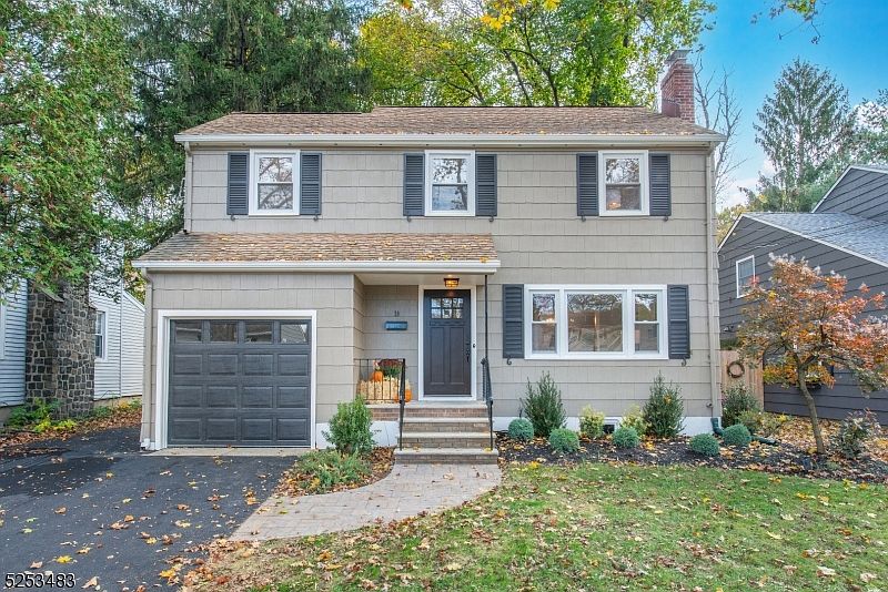 1st image of 10 Plymouth Pl