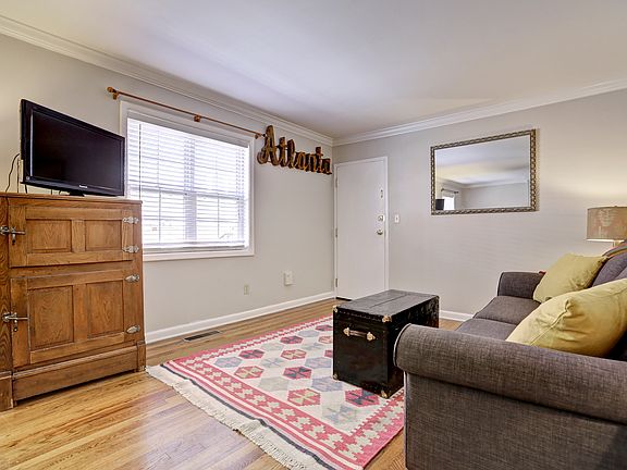 5th image of 830 Greenwood Ave NE APT 5