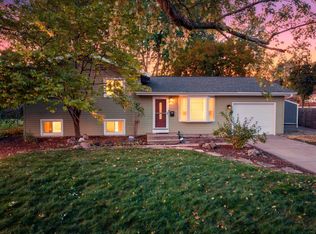 3865 Gettysburg Ave N, New Hope, MN 55427
