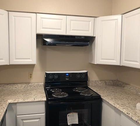 3rd image of 511 Blake St APT 11