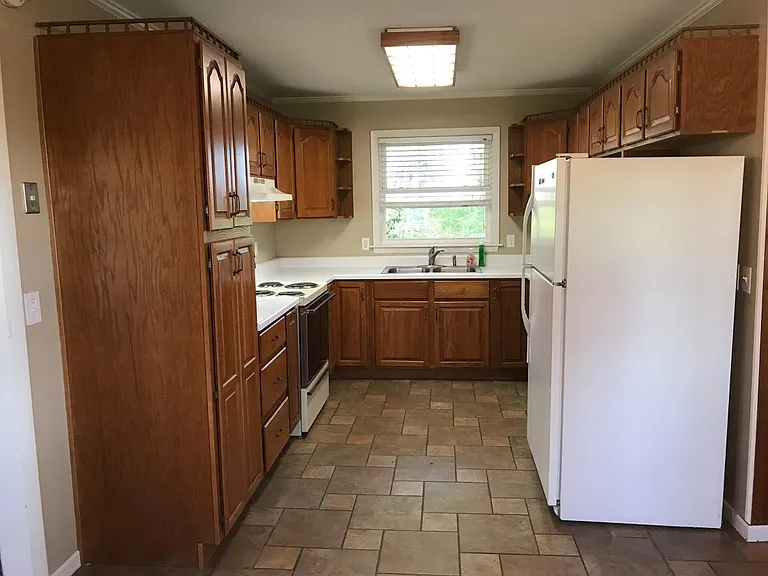 18212 Harmony Rd — Photo 10