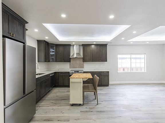 2nd image of 484 N 16th St