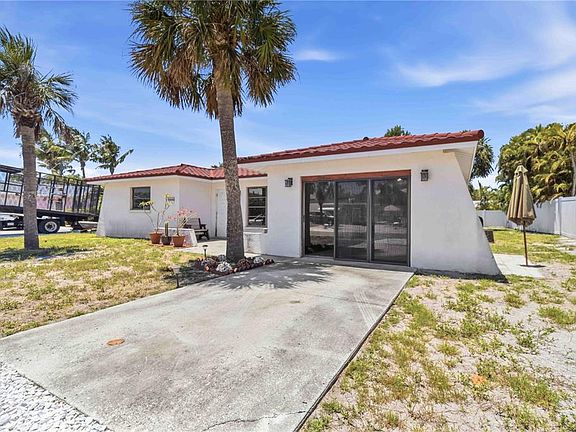 3rd image of 306 Palm Ave