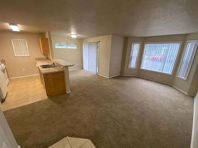 2908 N Cole Rd #102