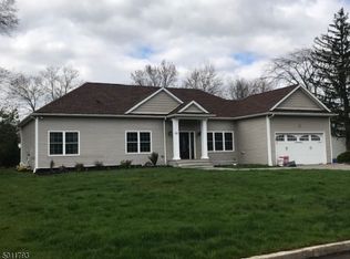 10 Buckingham Cir, Pine Brook, NJ 07058