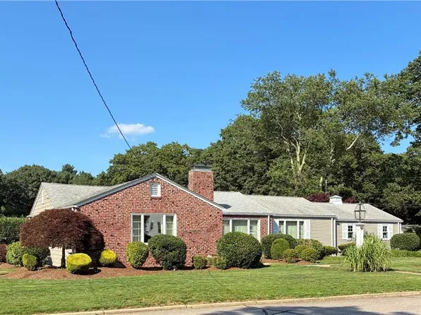90 Frontier Rd, Warwick, RI 02889