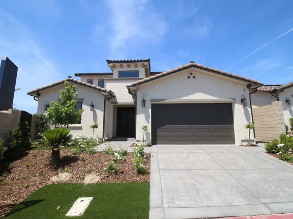 2104 Las Palmas, Fresno, CA 93730