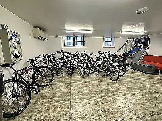 Rented by Duradox Management LLC | media 21