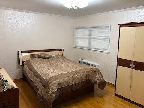 3 bed, 2.5 bath, 5950 sqft, $5,500 — Photo 3