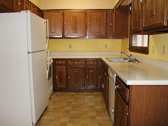 5th image of 5617 Howell Dr