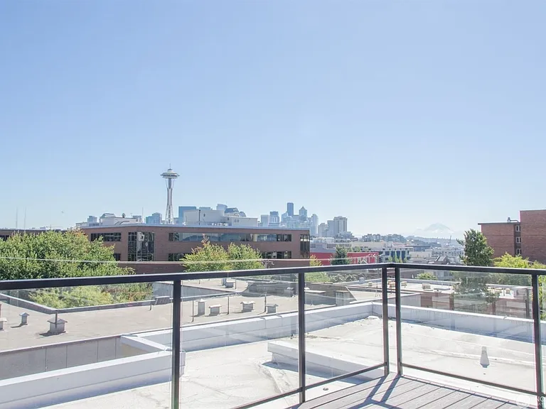 626 4th Ave W #201 — Photo 20