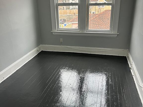 2nd image of 112 Shelley St APT 4