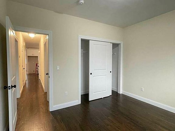 5th image of 866 Stafford Ave #2