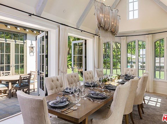 9425 Sunset Blvd Beverly Hills Ca Zillow