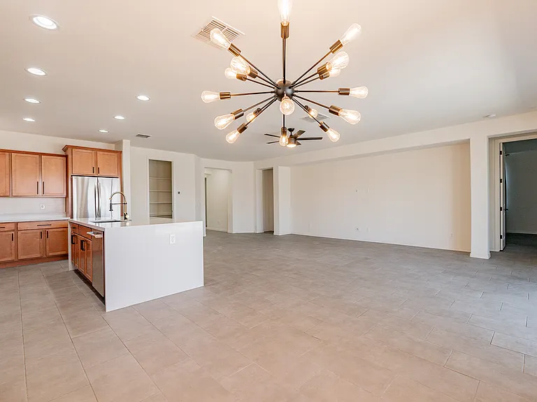 8014 W Orange Dr — Photo 9