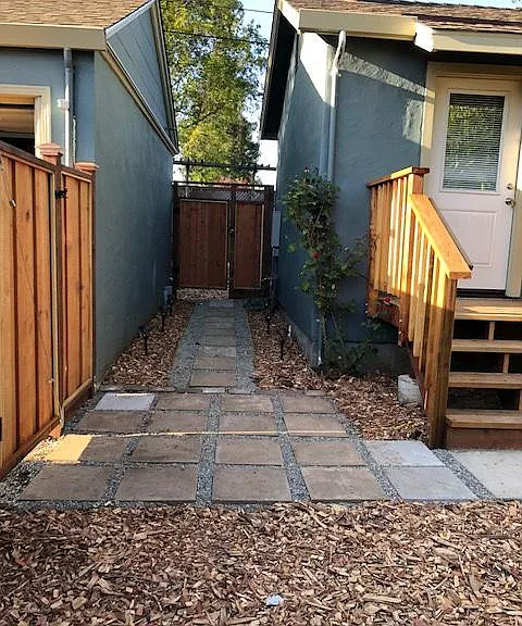 Lee St — Photo 3