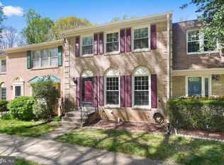 9040 Rosewall Ct, Springfield, VA 22152