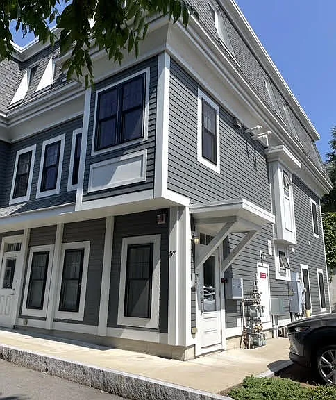 Outside view of the 4-condo building
