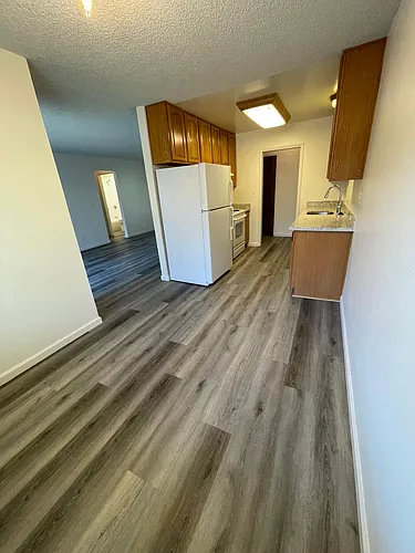 2019 W Middlefield Rd #4 Photo 1 2019 W Middlefield Rd #4 Photo 1