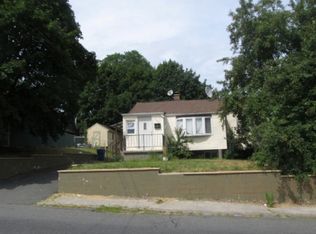 350 Colonial Ave, Waterbury, CT 06704