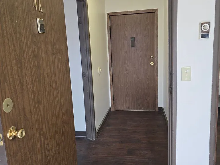 Park Place West Apartments — Photo 1