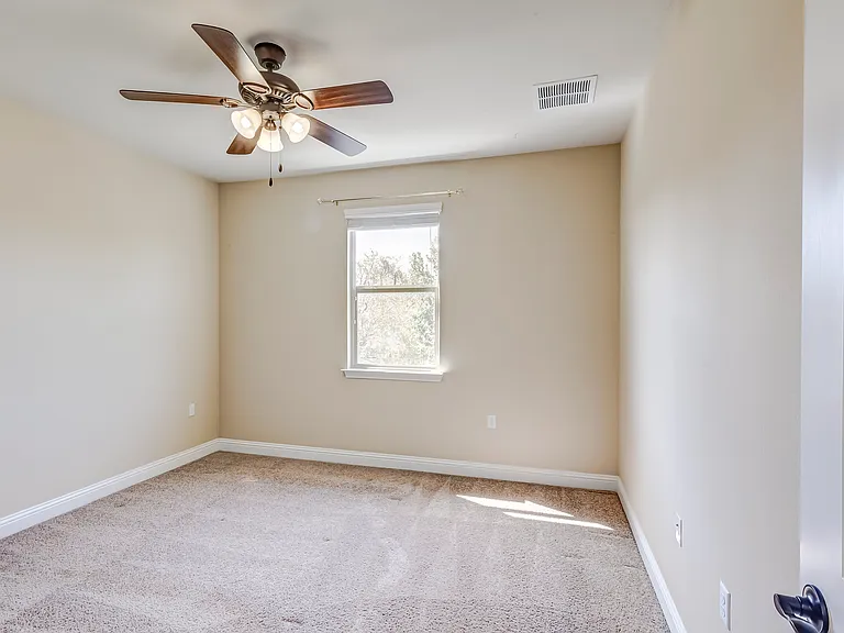16009 Jeffs Ln — Photo 30