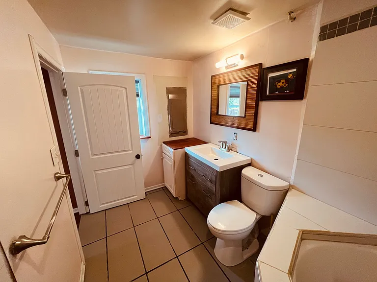 23871 N Westview Rd — Photo 12