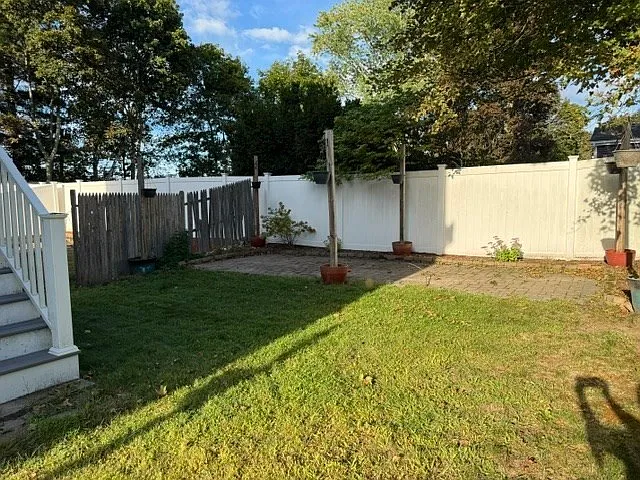 3 bed, 2.5 bath, 1679 sqft, $4,200 — Photo 3