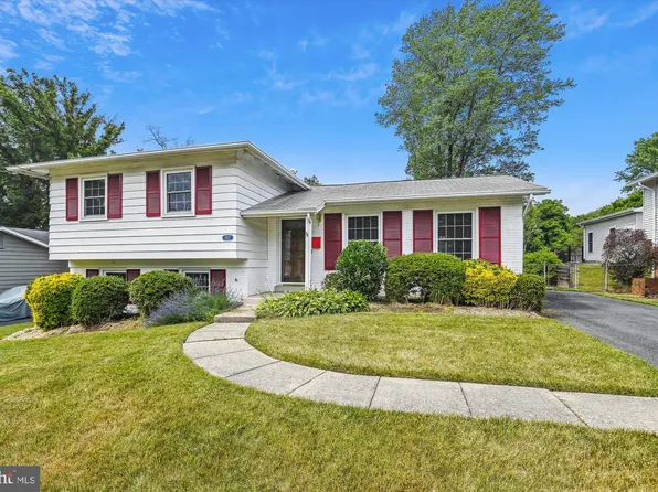 3627 Heritage Ln, Fairfax, VA 22030