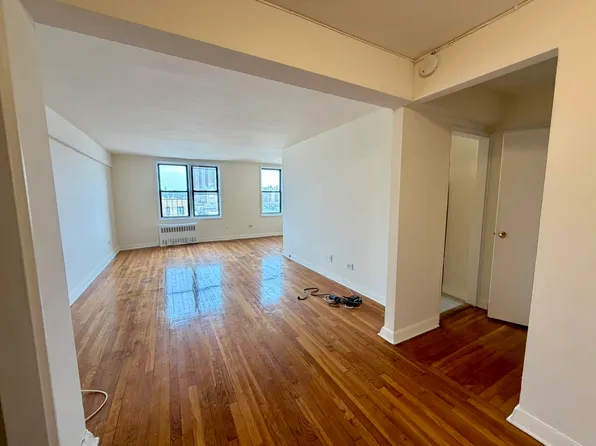 315 Ovington Avenue image 1 of 8