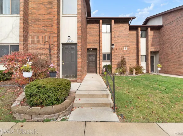 33689 Pondview Cir #76, Livonia, MI 48152