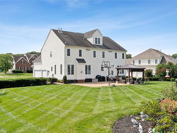 3rd image of 6024 Carrington Green Pl