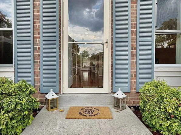 2550 Chadwick Ct, Woodbridge, VA 22192