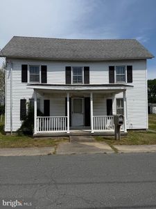 6 E 4th St, Blades, DE, 19973