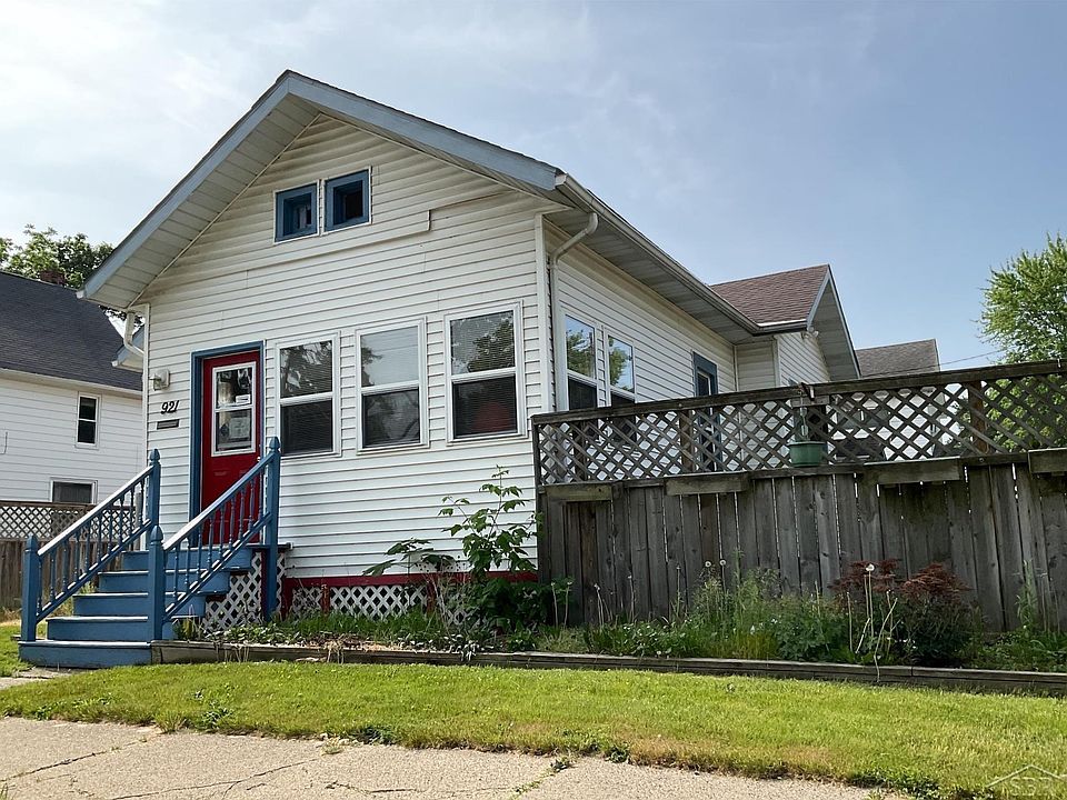 1st image of 921 W Genesee Ave