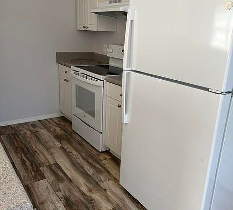 4th image of 5692 Star Rush Dr APT 202