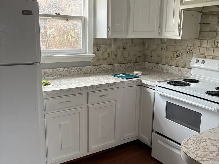 306 Main St — Photo 4