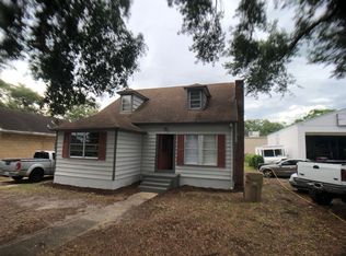 25 E Pinecrest Ave, Eustis, FL 32726