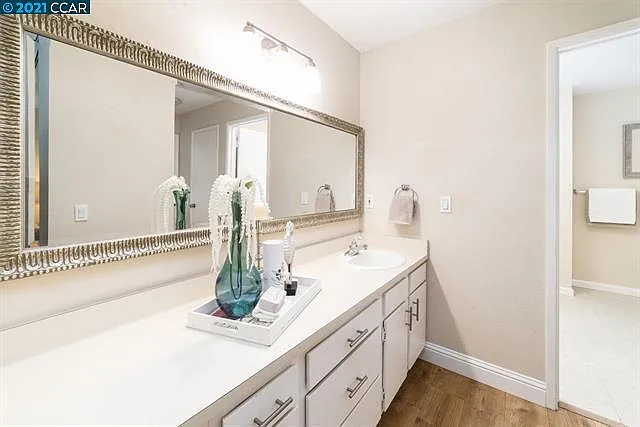206 W Prospect Ave — Photo 6