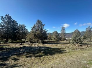 1030 Turnstone Dr, Klamath Falls, OR 97601