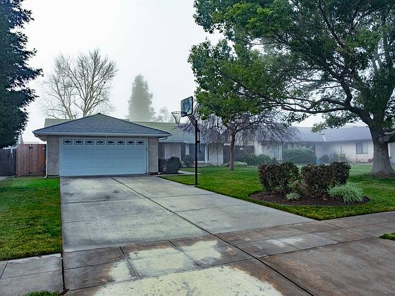 2nd image of 5008 E Mono St Lot 1952