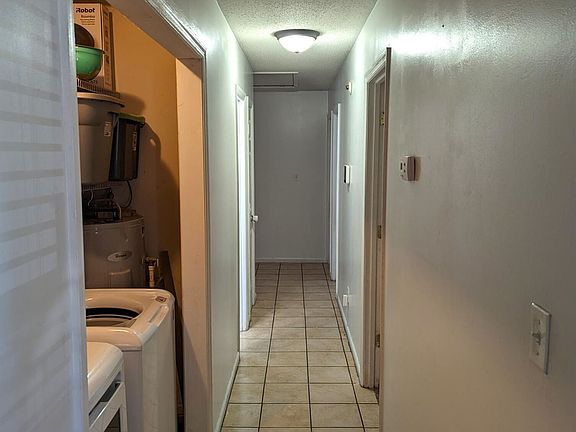 4th image of 1010 Jennifer Dr