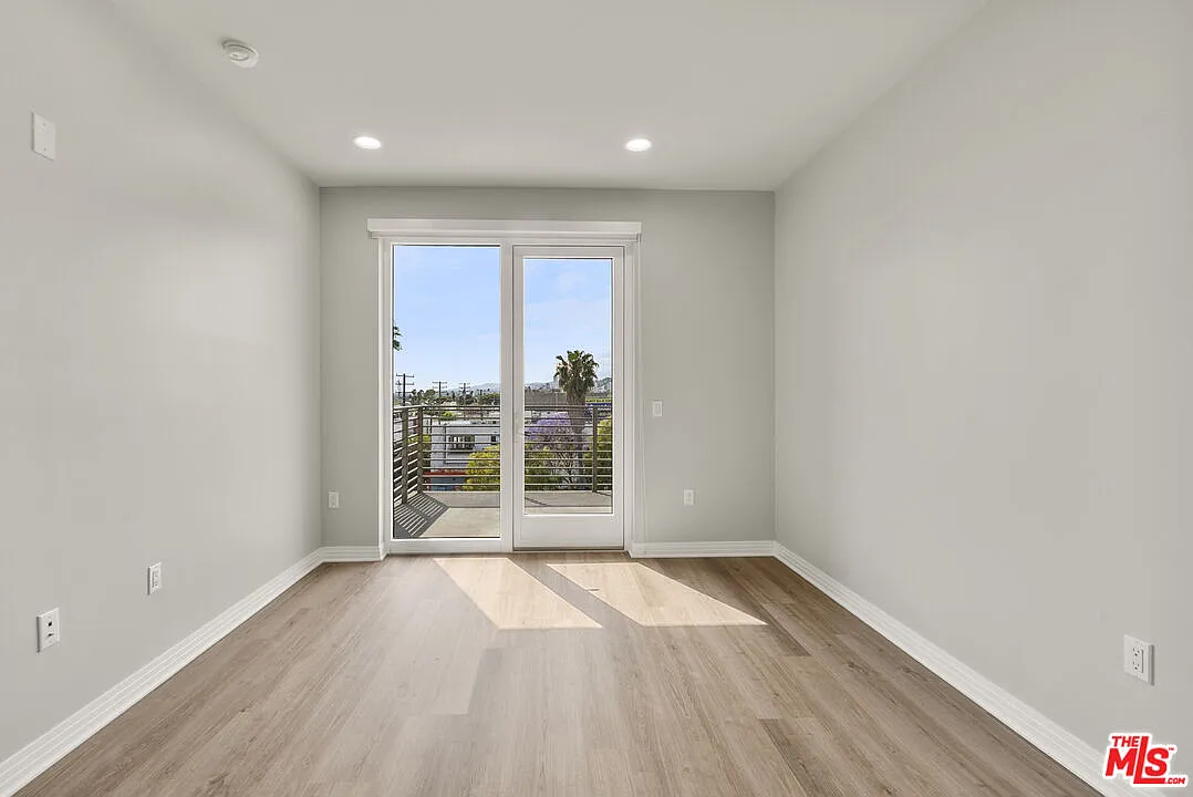 1 bed, 1.0 bath, 696 sqft, $3,495 — Photo 3