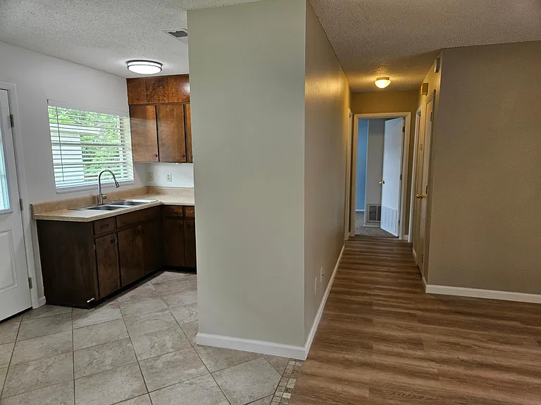 108 Alder Ave SE #1 — Photo 4