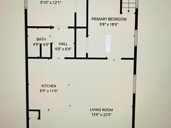 4th image of 271 Main Street